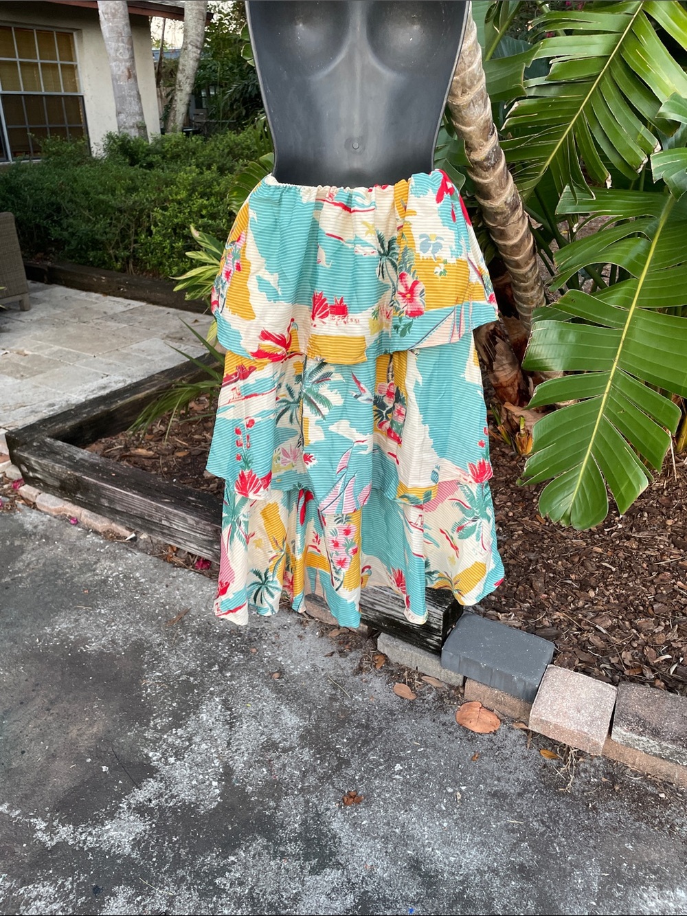 True destinations, tropical floral ruffled skirt - Picture 3 of 7